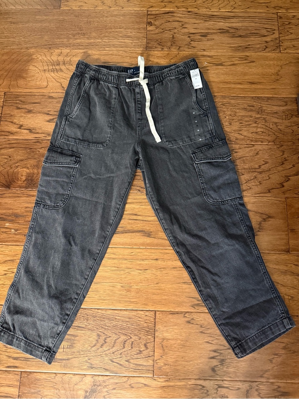 GAP Cargo Drawstring jogger easy Jean in charcoal